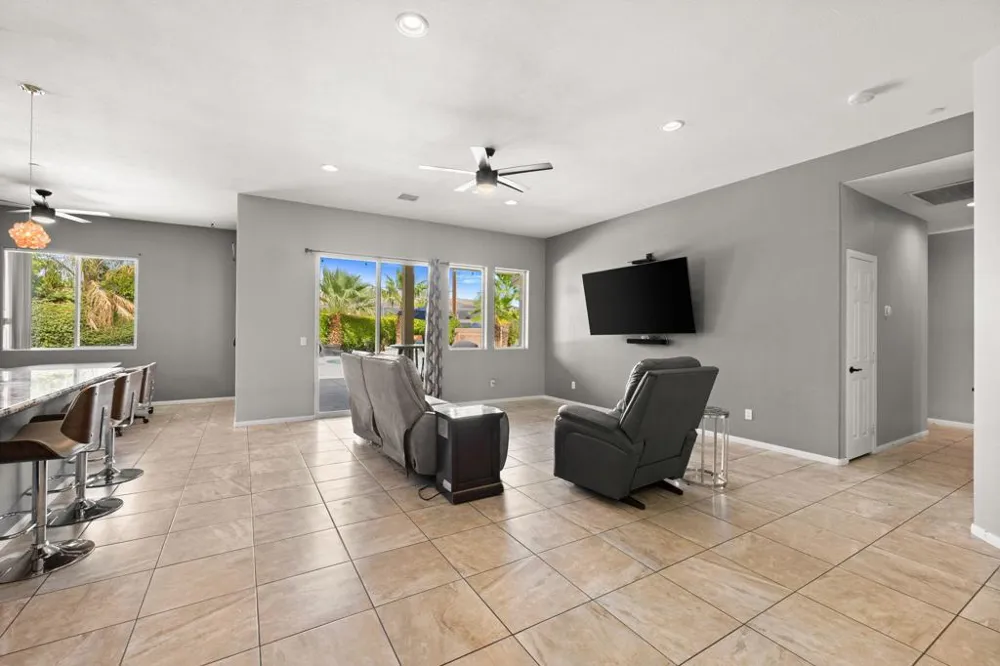 68400 Sandia Court Cathedral City, CA 92234
