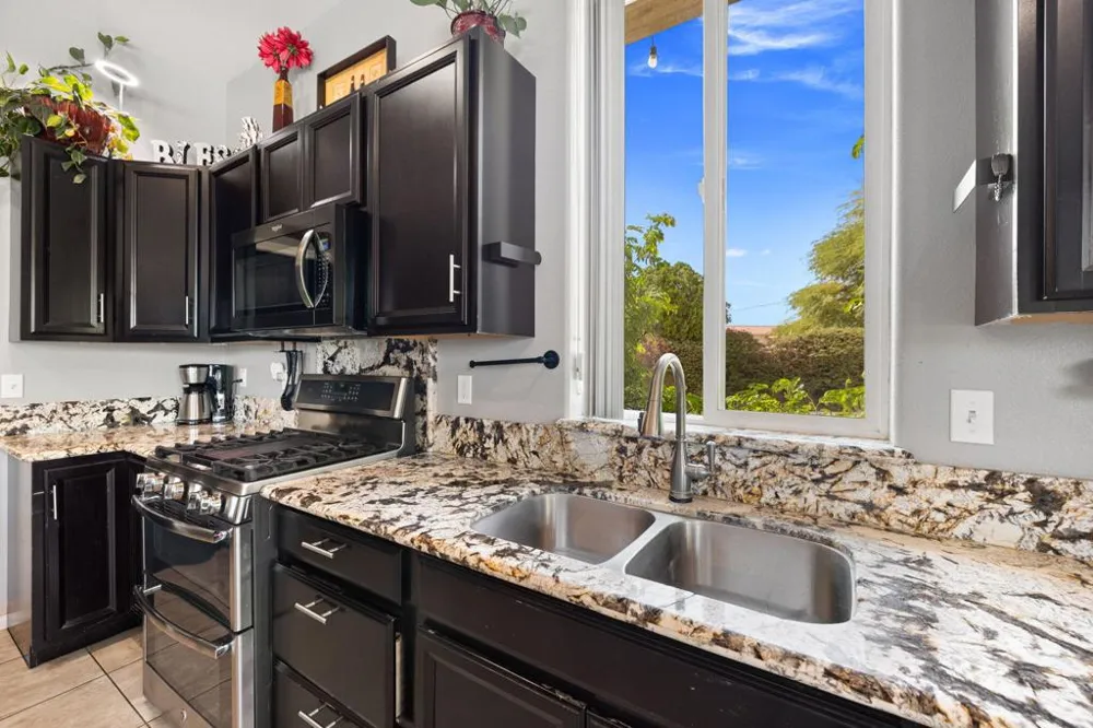 68400 Sandia Court Cathedral City, CA 92234