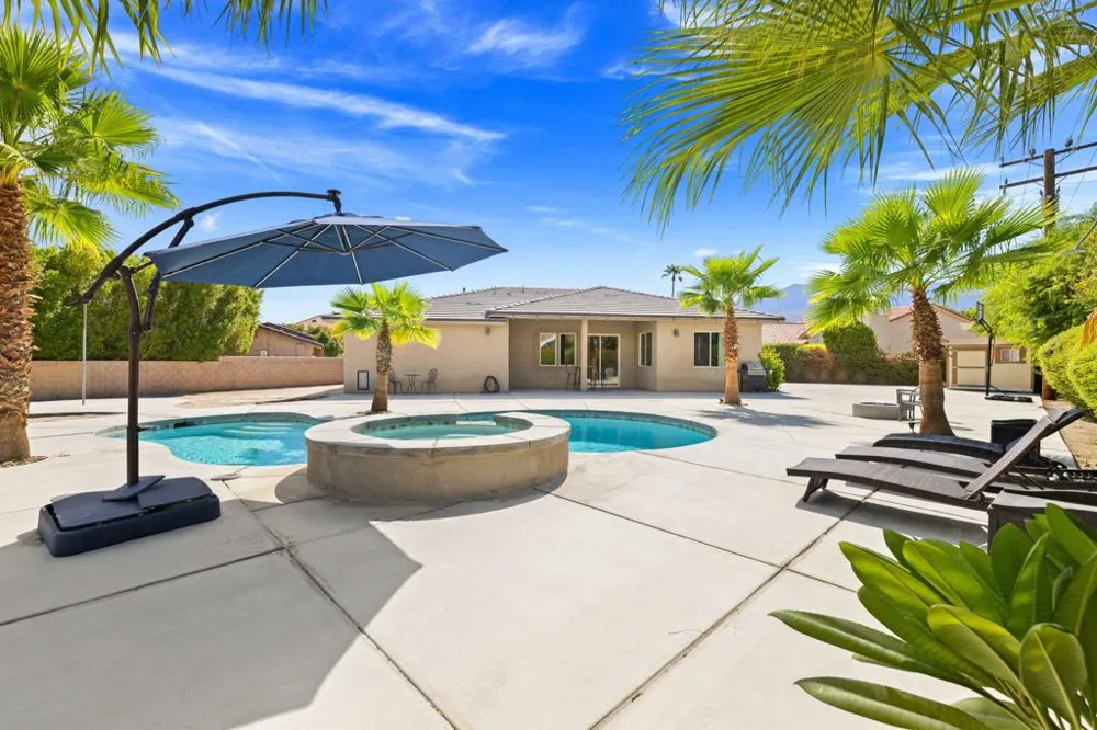 68400 Sandia Court Cathedral City, CA 92234