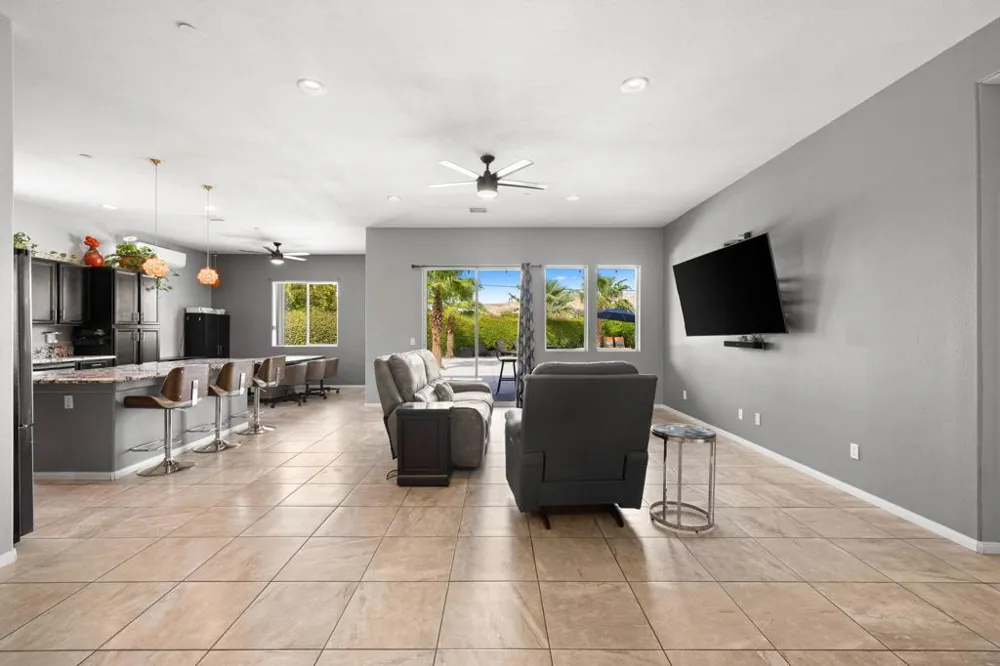 68400 Sandia Court Cathedral City, CA 92234