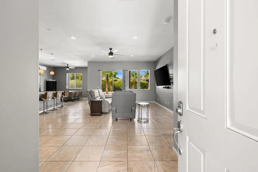 68400 Sandia Court Cathedral City, CA 92234