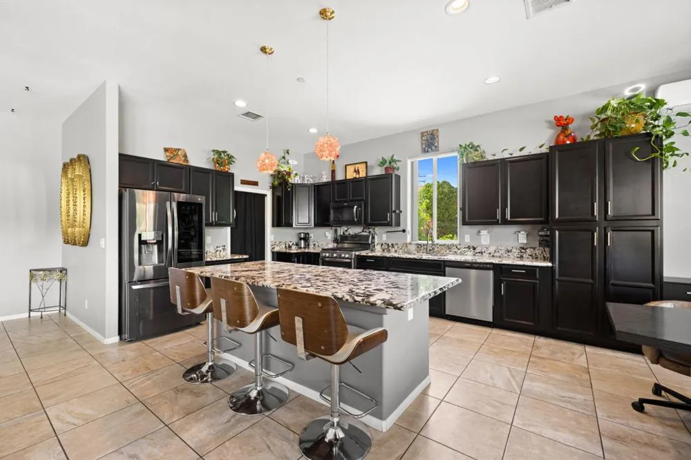 68400 Sandia Court Cathedral City, CA 92234