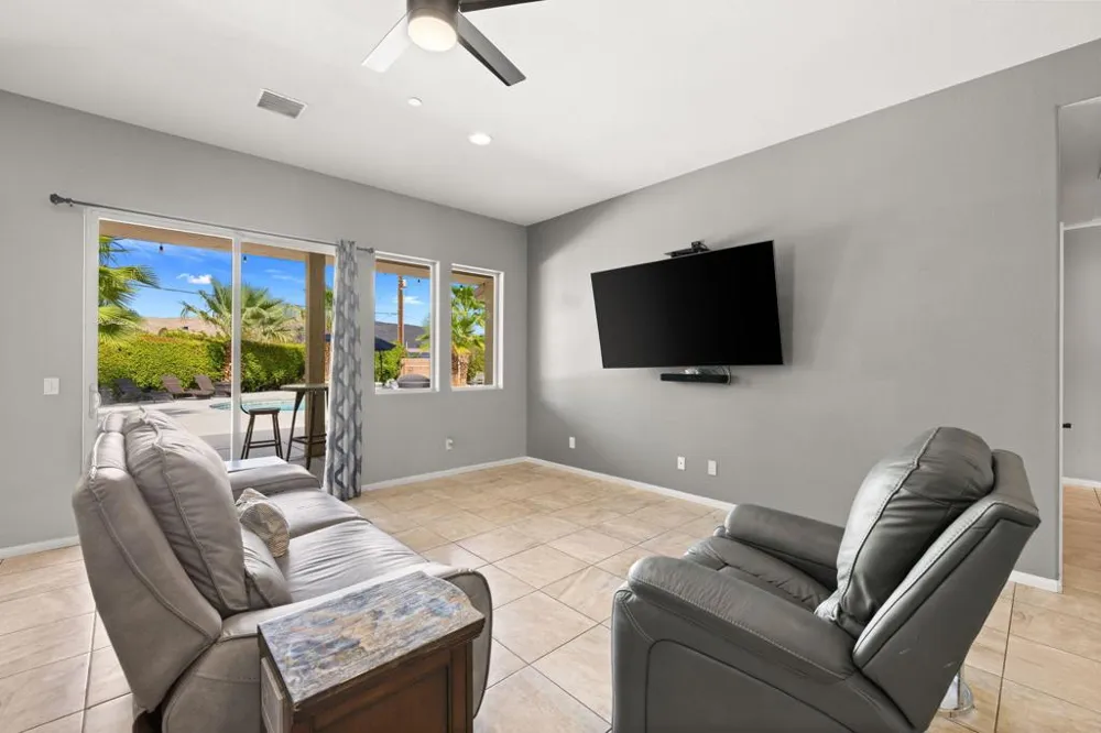 68400 Sandia Court Cathedral City, CA 92234