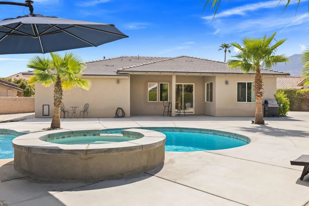 68400 Sandia Court Cathedral City, CA 92234
