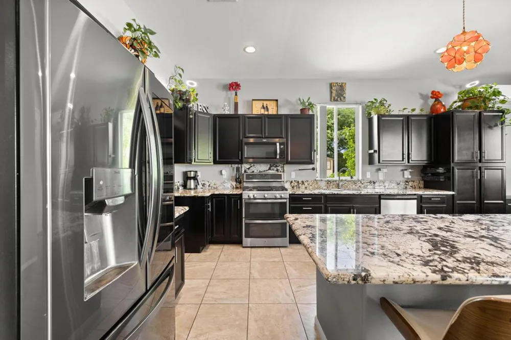 68400 Sandia Court Cathedral City, CA 92234