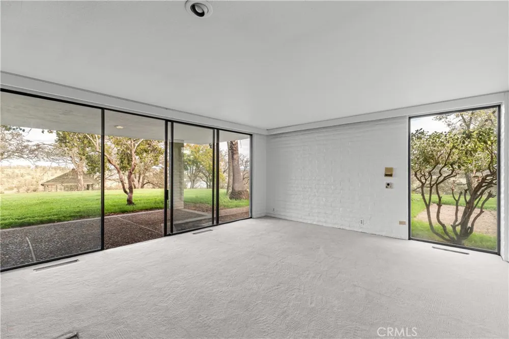 10497 Crystal Wallace, CA 95254
