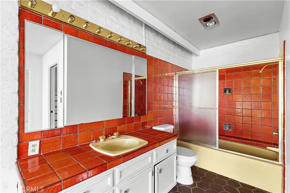 10497 Crystal Wallace, CA 95254