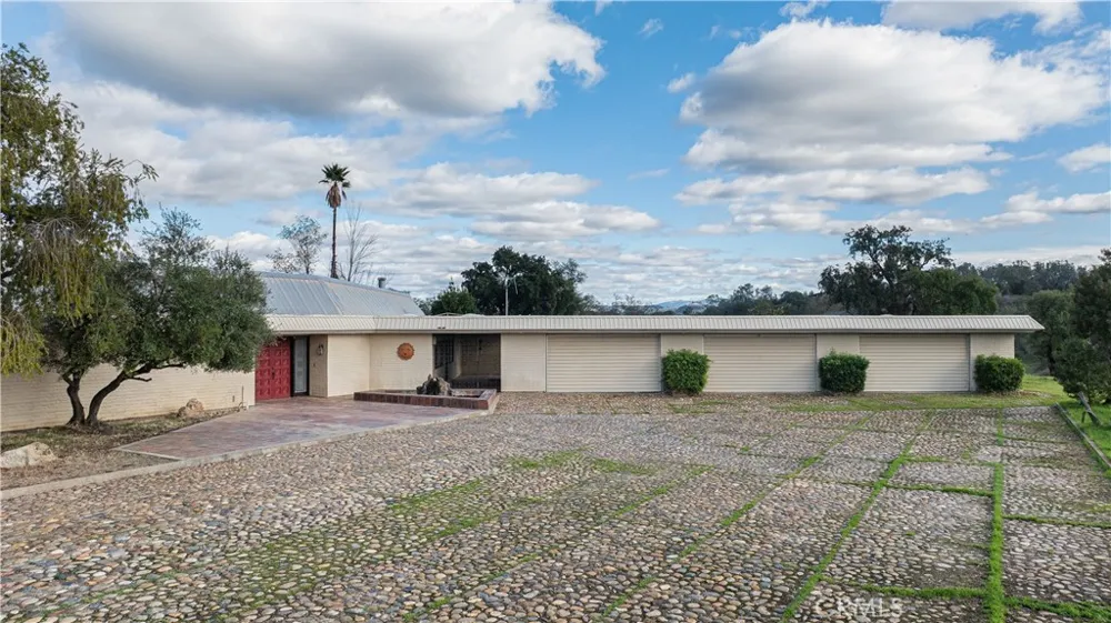 10497 Crystal Wallace, CA 95254