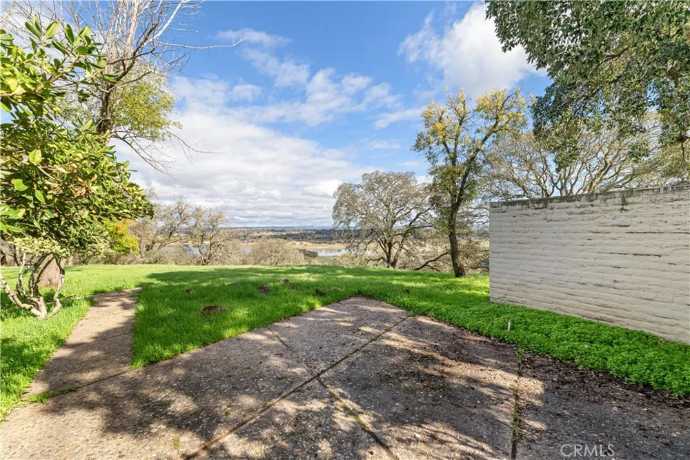 10497 Crystal Wallace, CA 95254