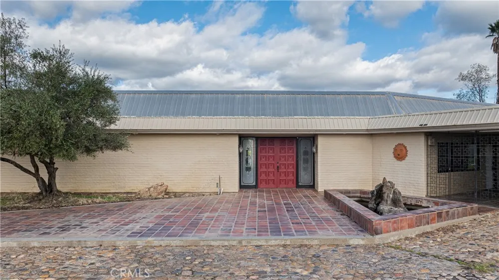 10497 Crystal Wallace, CA 95254