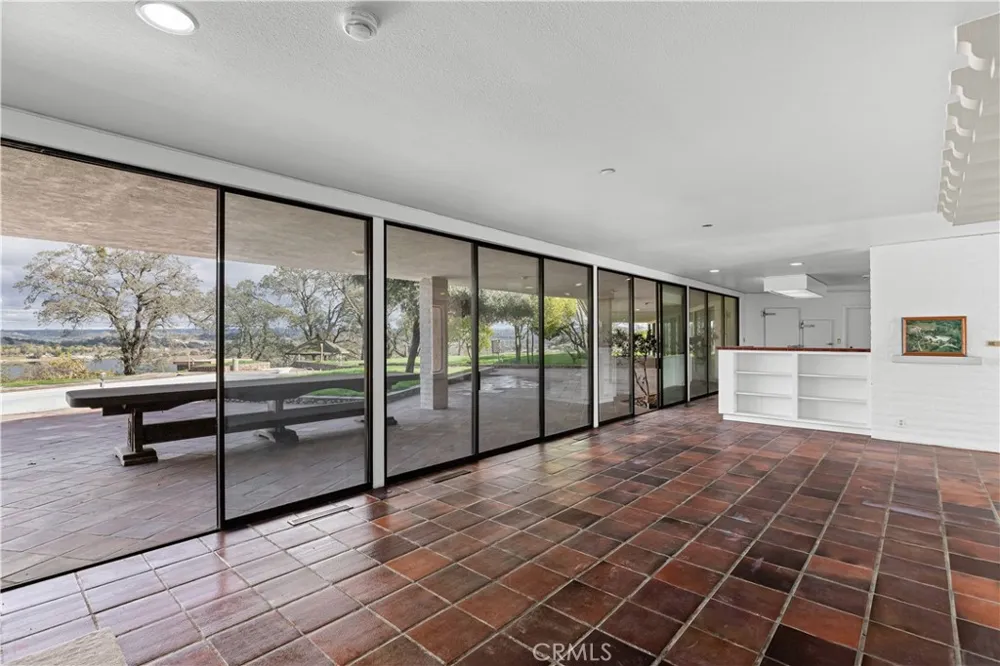 10497 Crystal Wallace, CA 95254