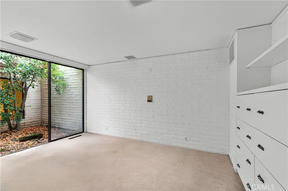 10497 Crystal Wallace, CA 95254