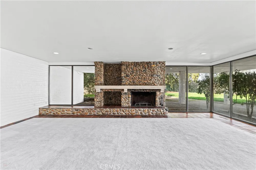 10497 Crystal Wallace, CA 95254