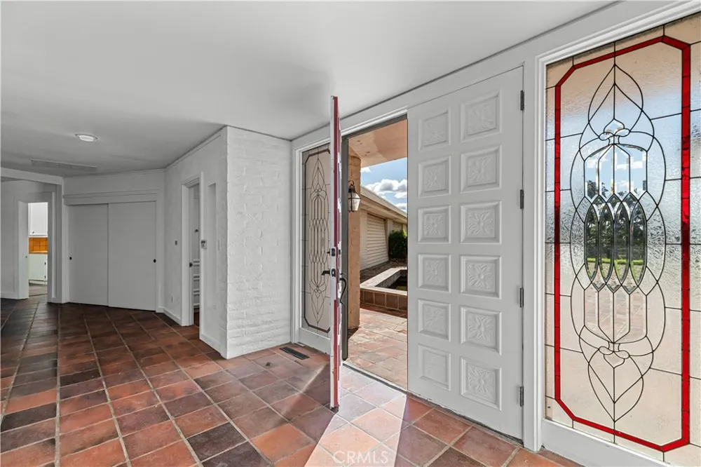10497 Crystal Wallace, CA 95254