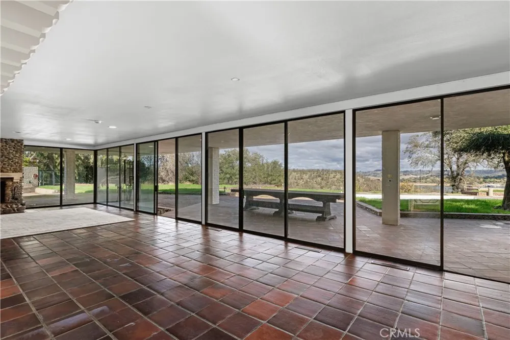 10497 Crystal Wallace, CA 95254
