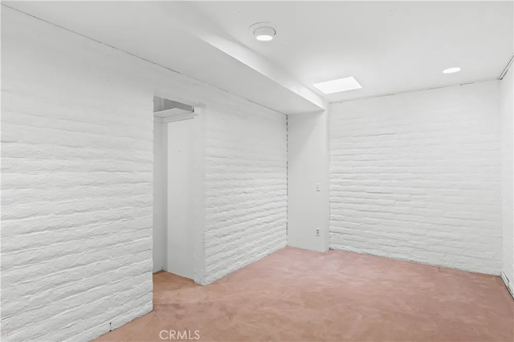 10497 Crystal Wallace, CA 95254