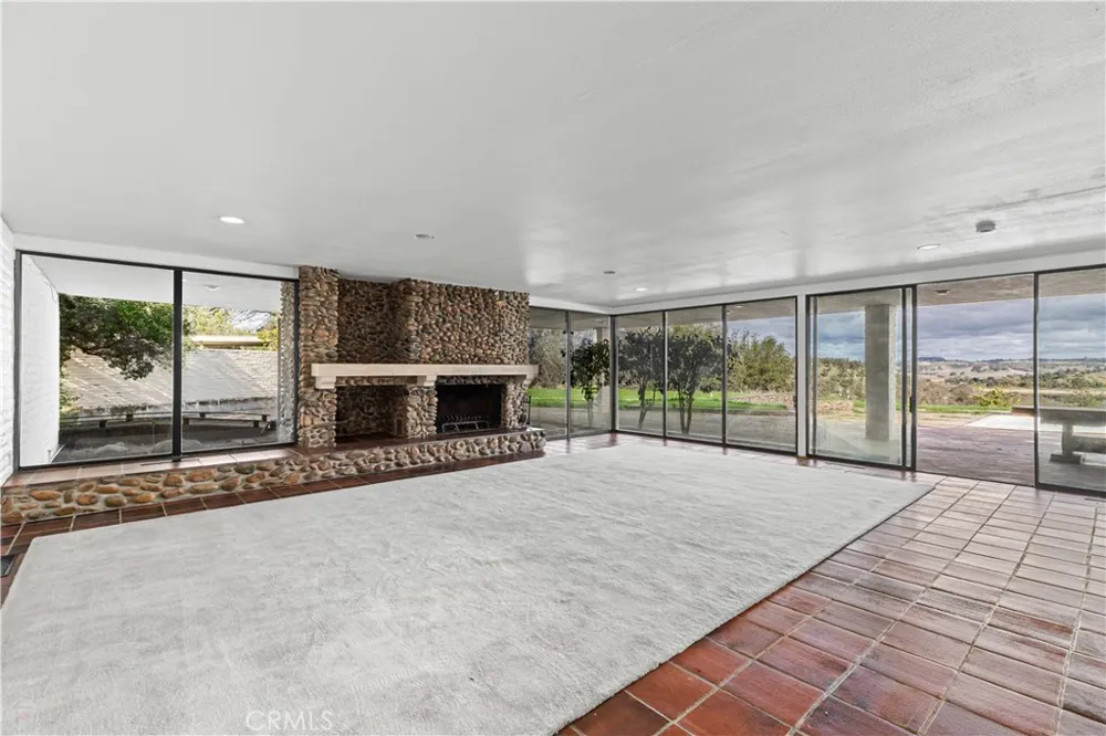 10497 Crystal Wallace, CA 95254