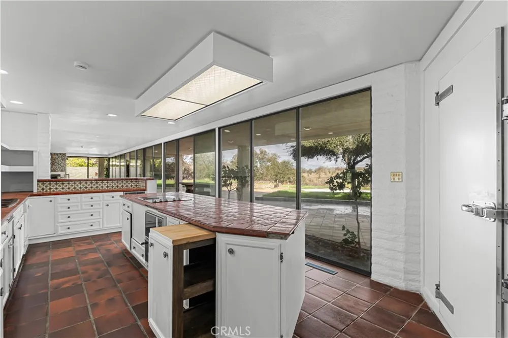 10497 Crystal Wallace, CA 95254