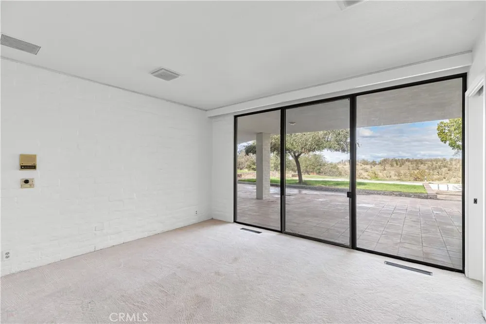 10497 Crystal Wallace, CA 95254