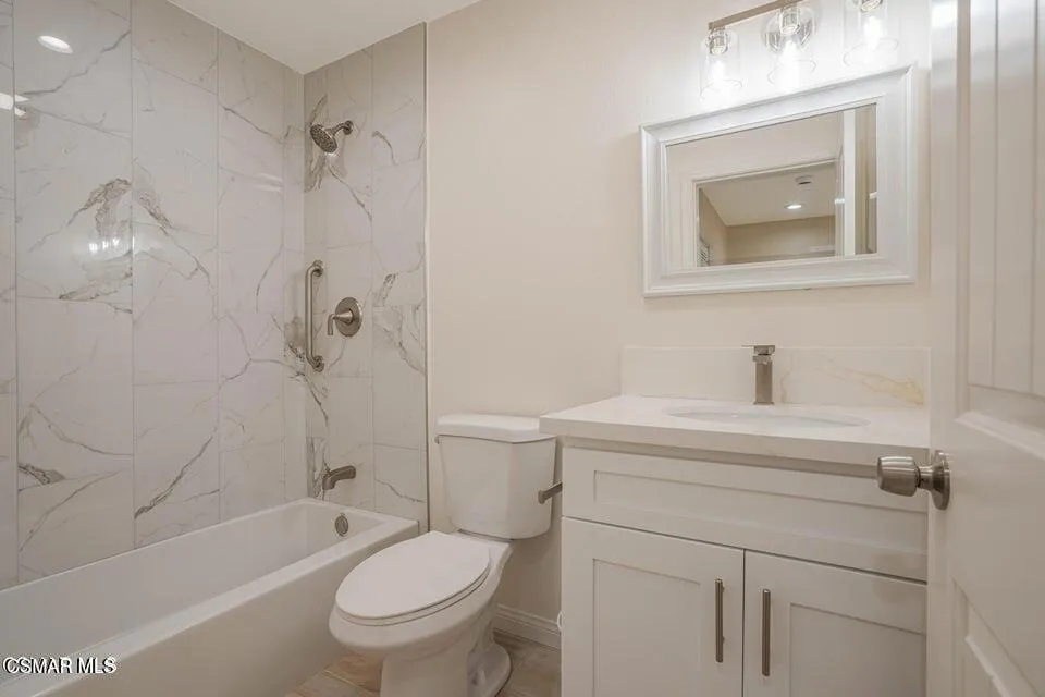 1227 Alexander Street Simi Valley, CA 93065