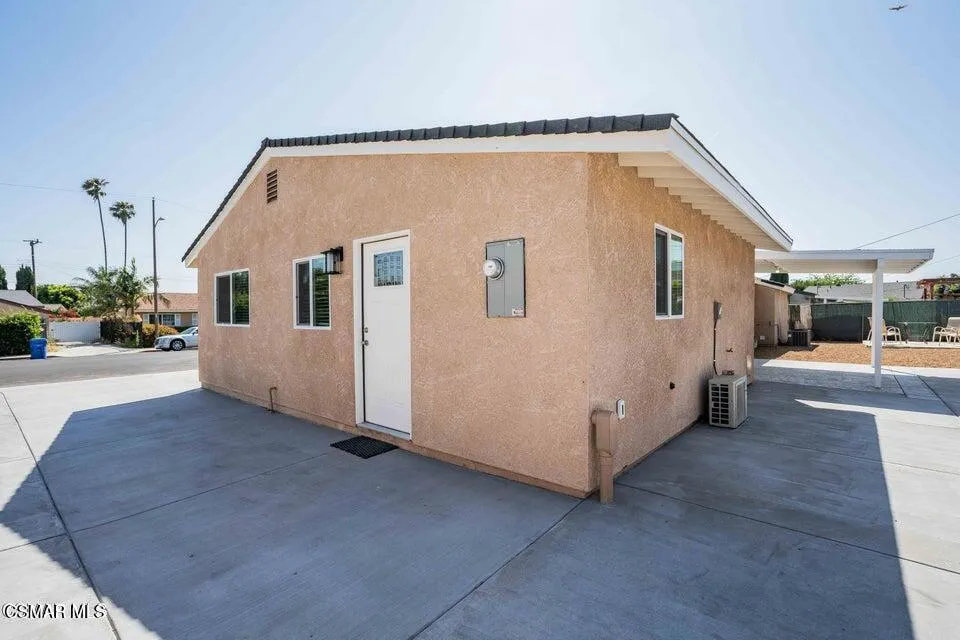 1227 Alexander Street Simi Valley, CA 93065
