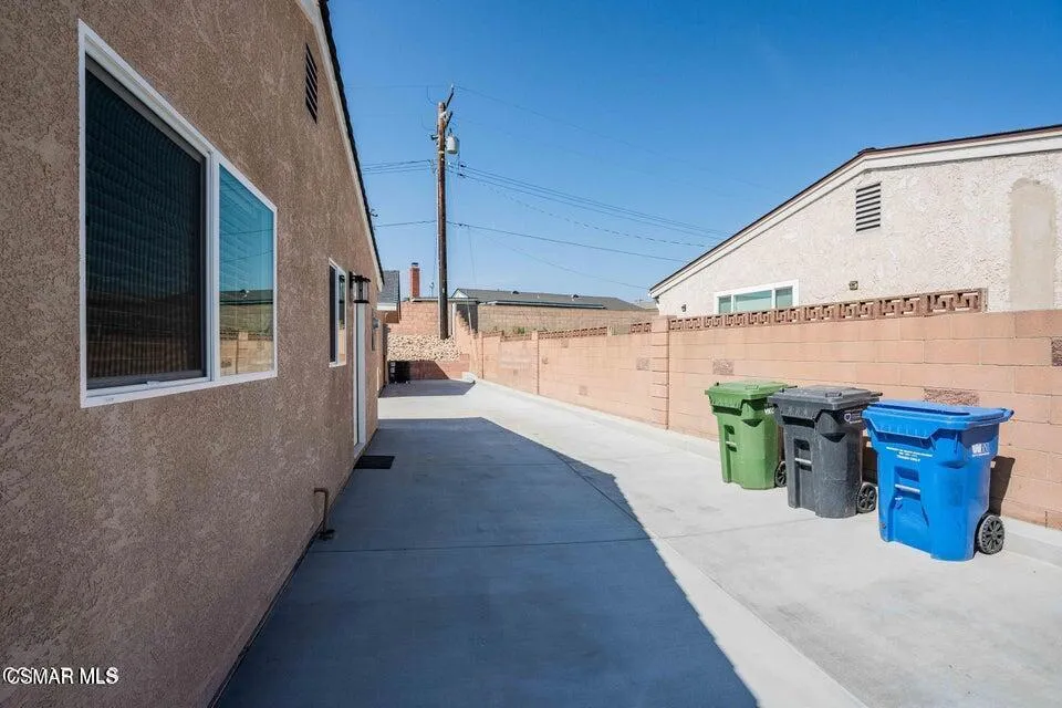1227 Alexander Street Simi Valley, CA 93065
