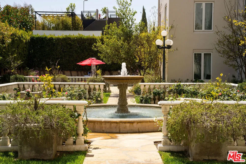 1424 Crescent Heights Boulevard #60 West Hollywood, CA 90046