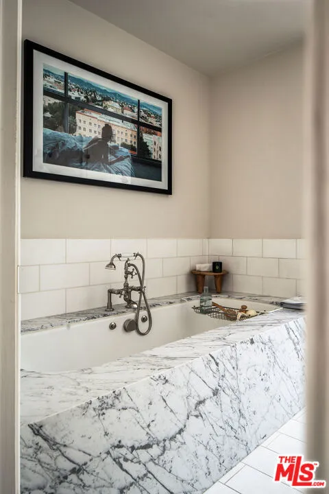 1424 Crescent Heights Boulevard #60 West Hollywood, CA 90046