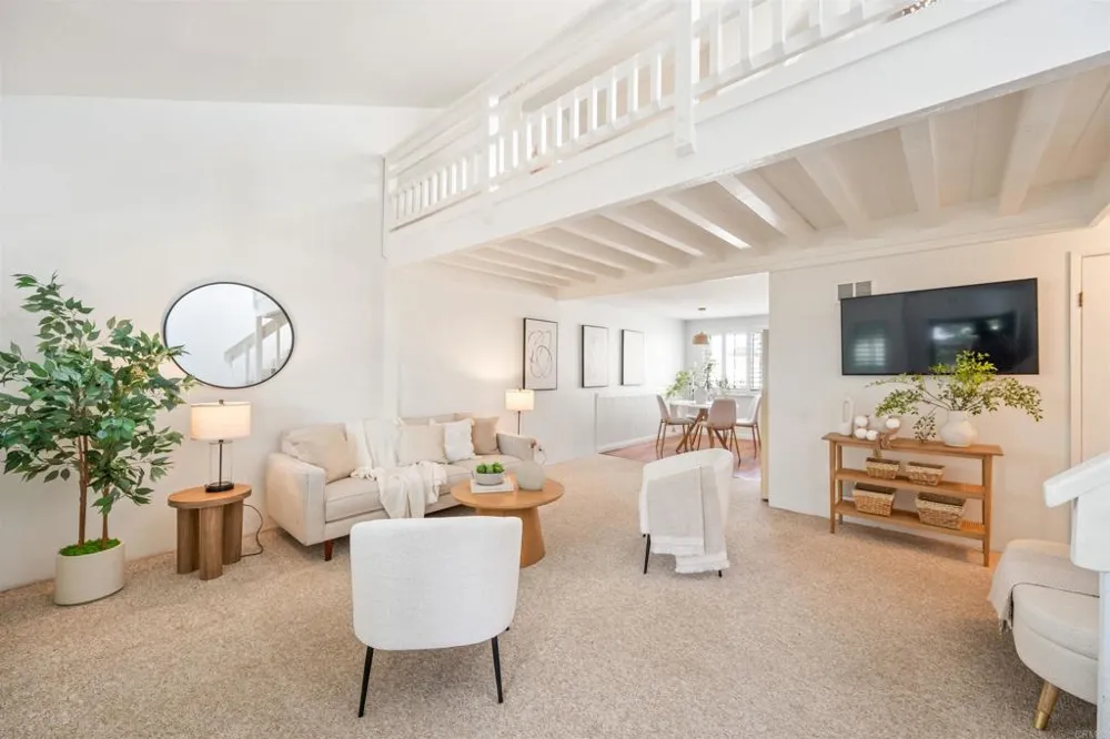 318 Juniper Avenue #10 Carlsbad, CA 92008