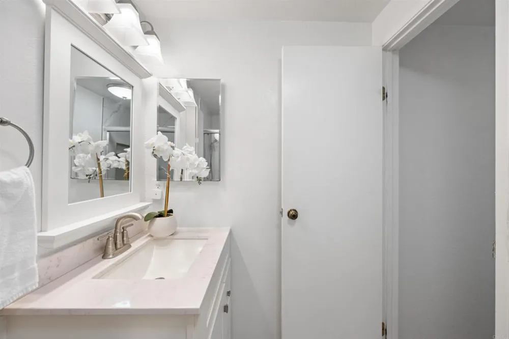 318 Juniper Avenue #10 Carlsbad, CA 92008