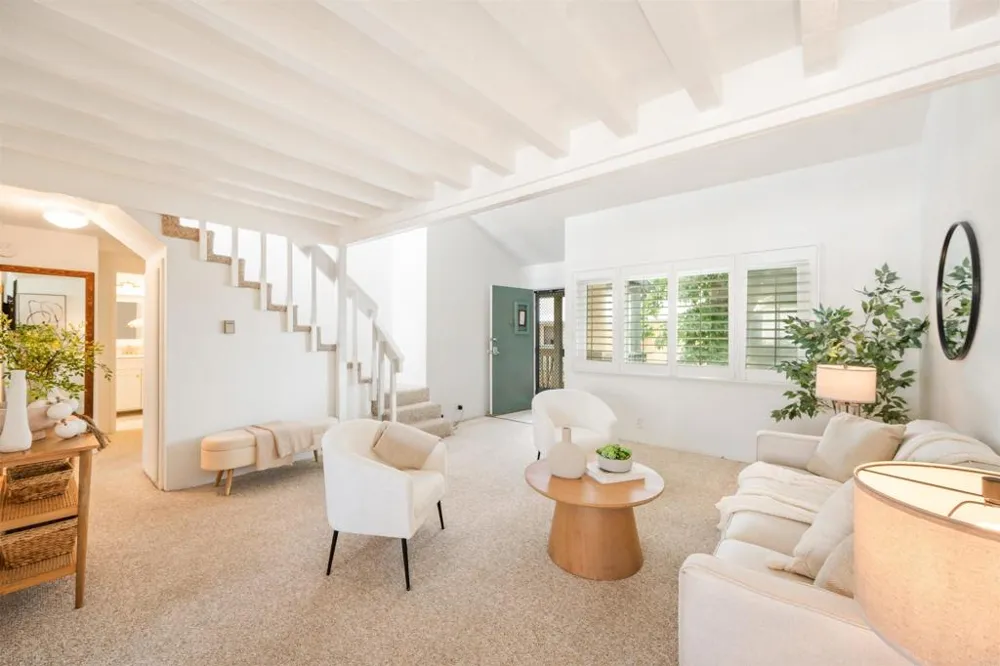 318 Juniper Avenue #10 Carlsbad, CA 92008
