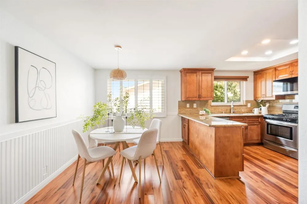 318 Juniper Avenue #10 Carlsbad, CA 92008