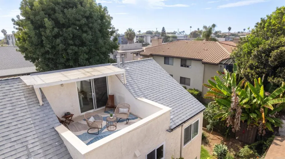 318 Juniper Avenue #10 Carlsbad, CA 92008