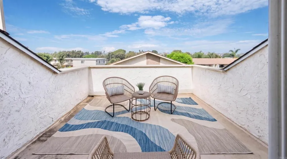 318 Juniper Avenue #10 Carlsbad, CA 92008