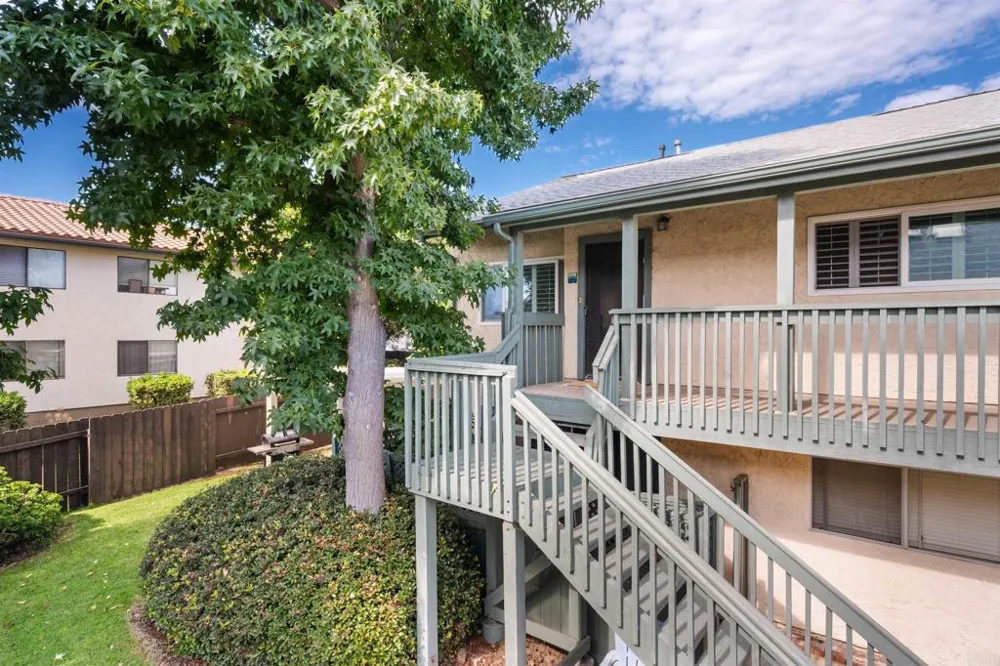 318 Juniper Avenue #10 Carlsbad, CA 92008