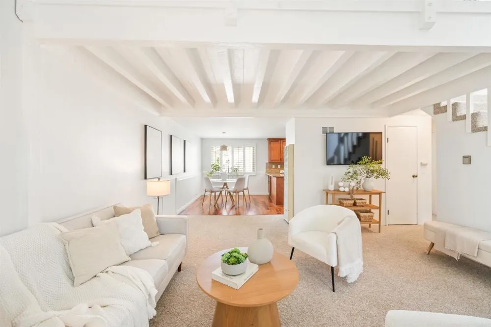 318 Juniper Avenue #10 Carlsbad, CA 92008