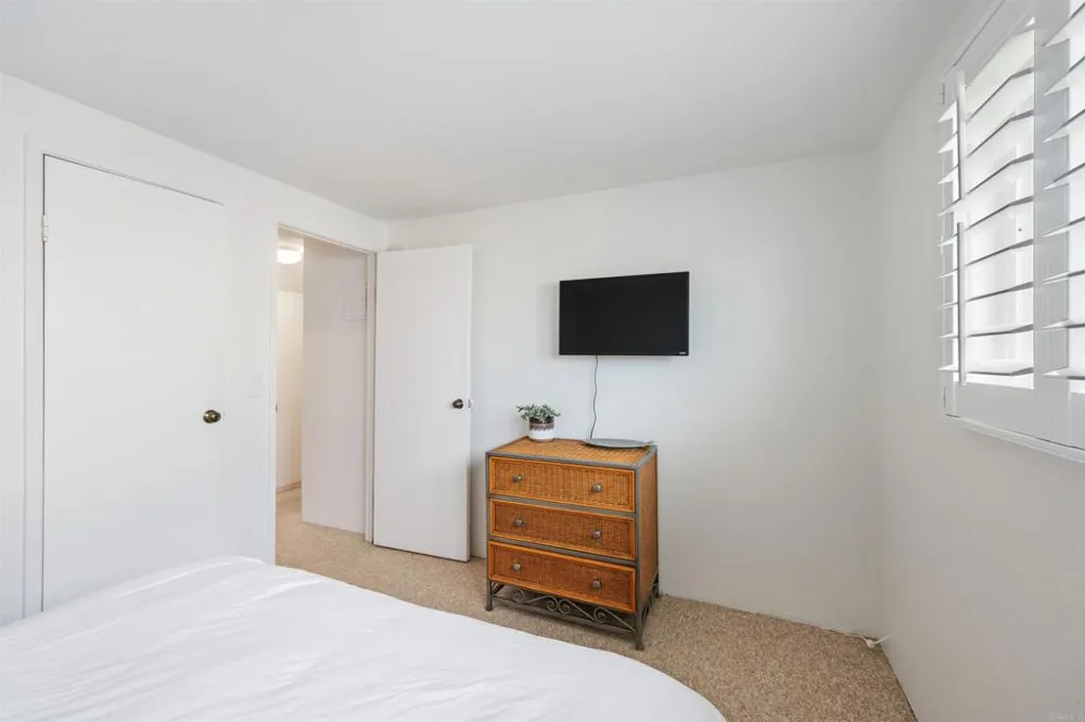 318 Juniper Avenue #10 Carlsbad, CA 92008