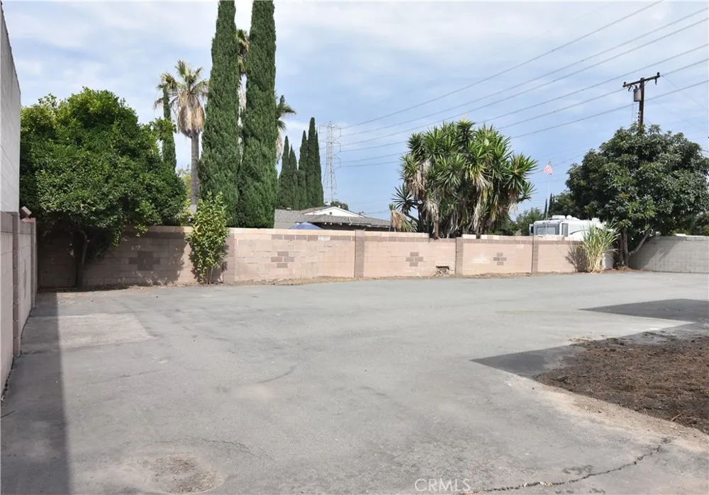 1645 S Euclid Anaheim, CA 92802