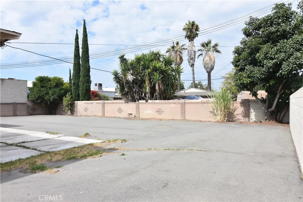 1645 S Euclid Anaheim, CA 92802