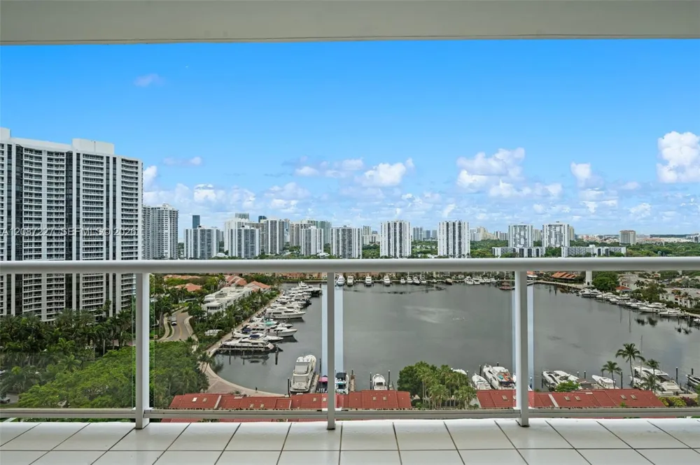 3640 Yacht Club Drive #1807 Aventura, FL 33180