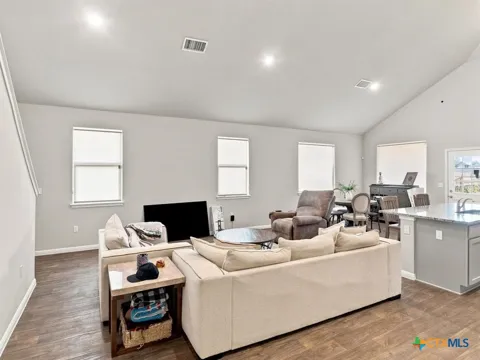 111 Rainmaker Cove