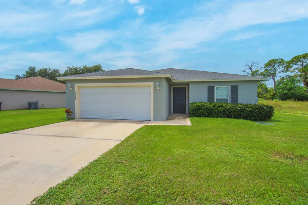 718 NE Perch Lane Port St. Lucie, FL 34983