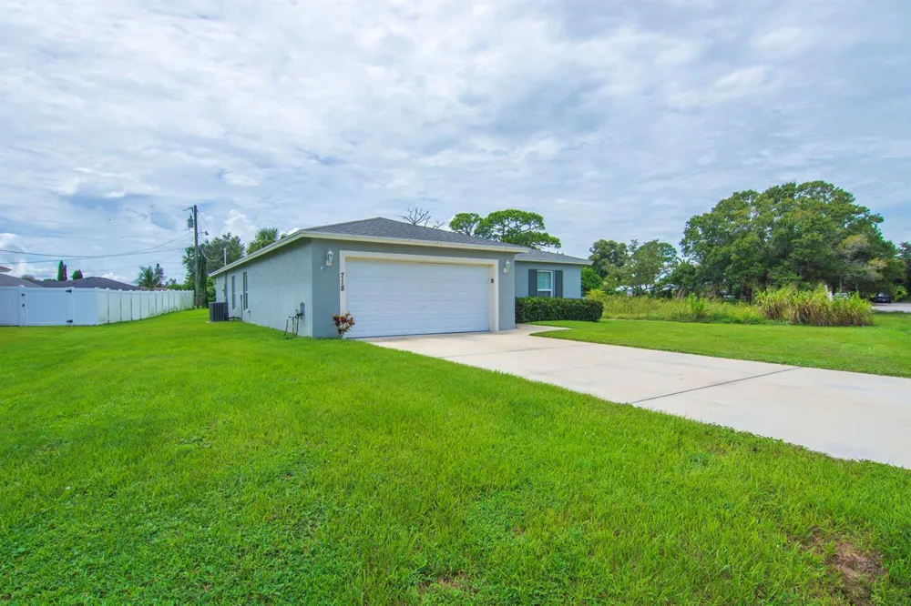 718 NE Perch Lane Port St. Lucie, FL 34983