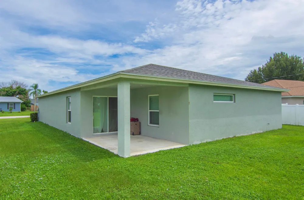 718 NE Perch Lane Port St. Lucie, FL 34983