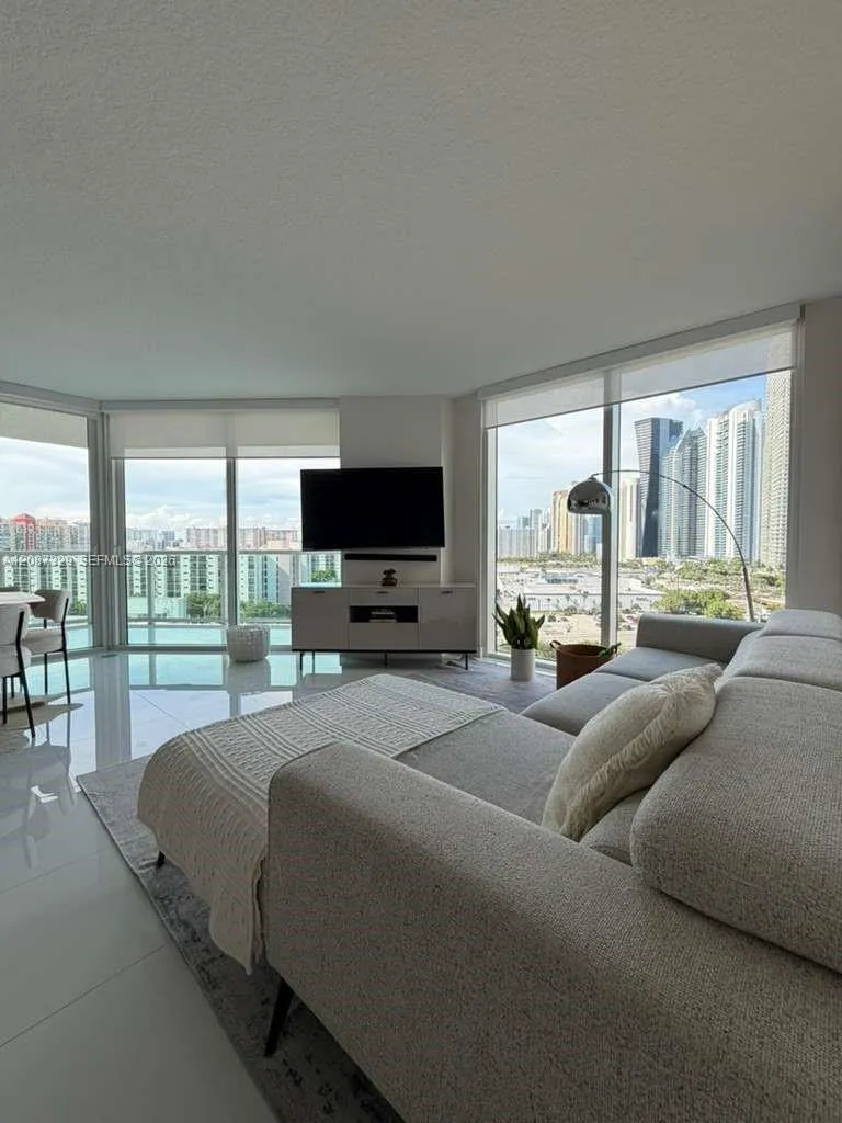 200 SUNNY ISLES BLVD #2-1001 Sunny Isles Beach, FL 33160