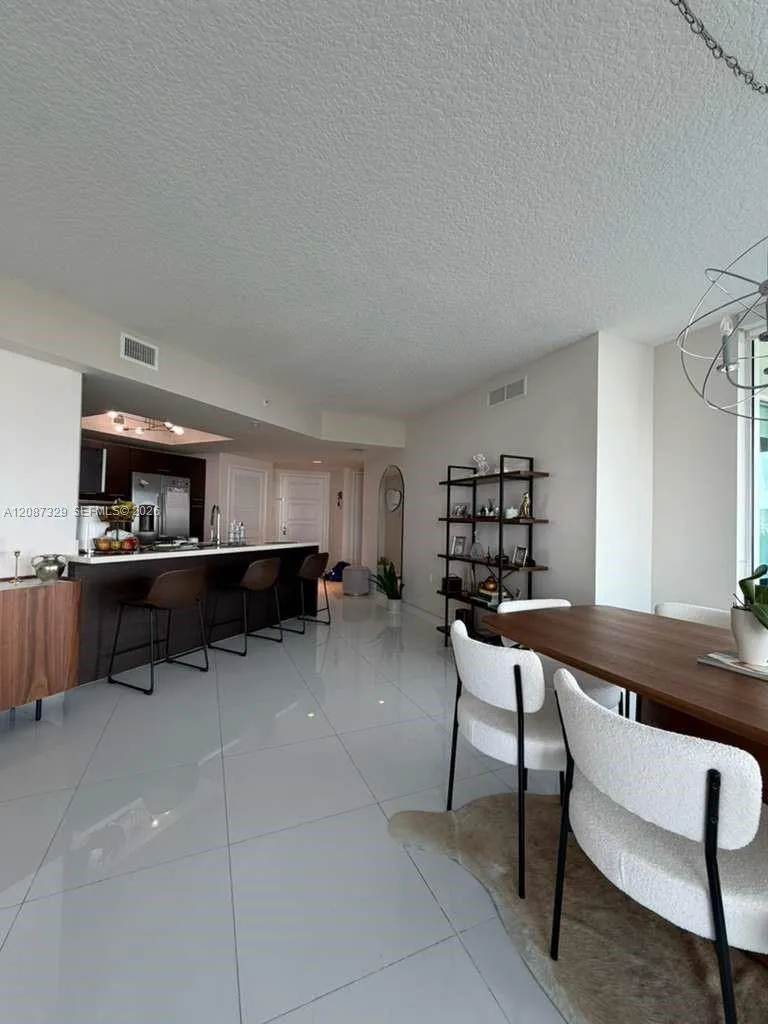 200 SUNNY ISLES BLVD #2-1001 Sunny Isles Beach, FL 33160