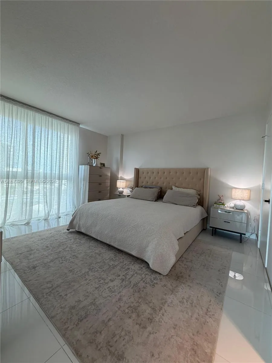 200 SUNNY ISLES BLVD #2-1001 Sunny Isles Beach, FL 33160