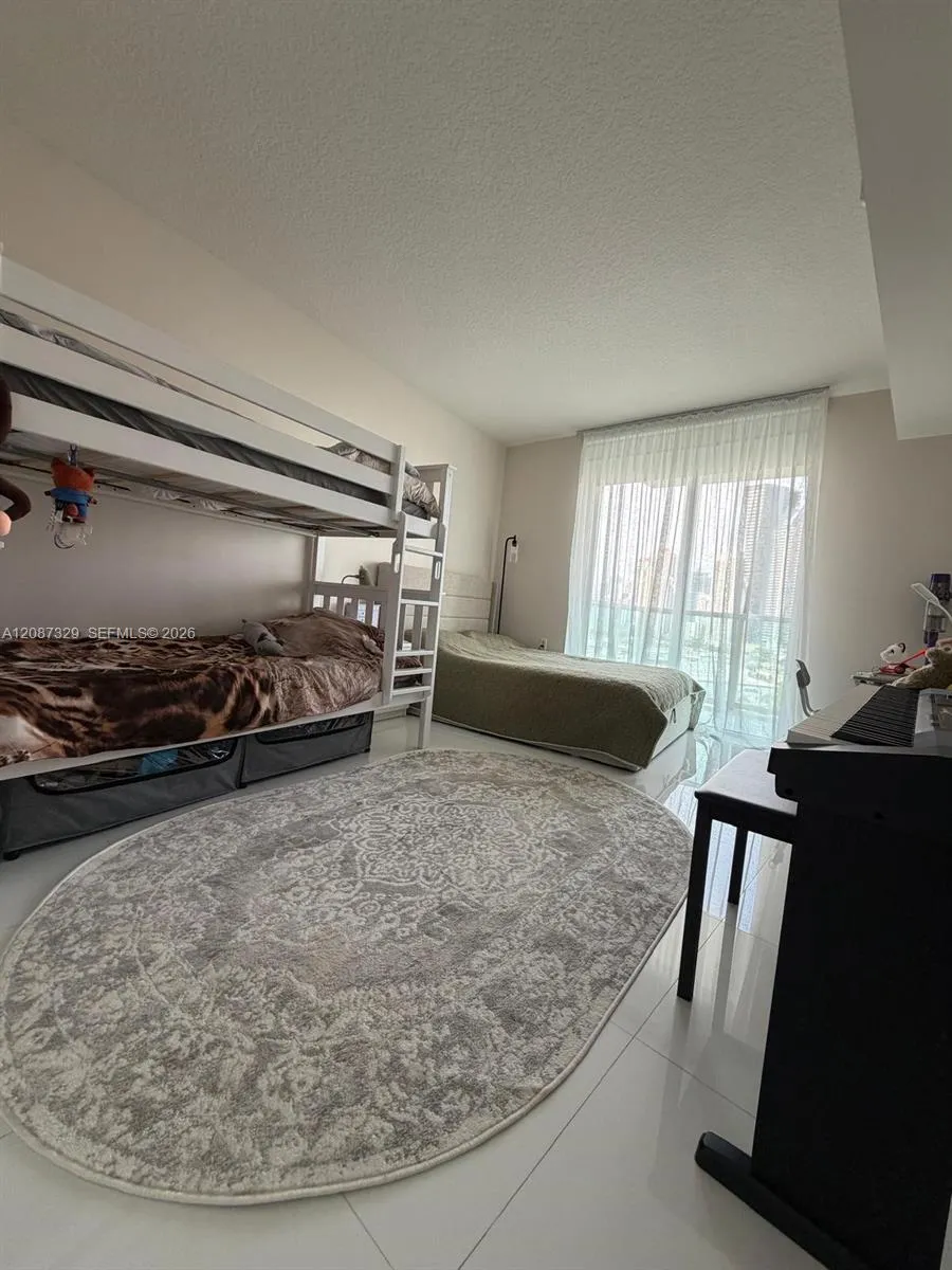 200 SUNNY ISLES BLVD #2-1001 Sunny Isles Beach, FL 33160