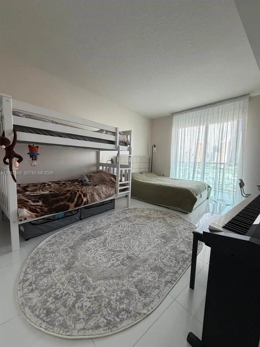 200 SUNNY ISLES BLVD #2-1001 Sunny Isles Beach, FL 33160