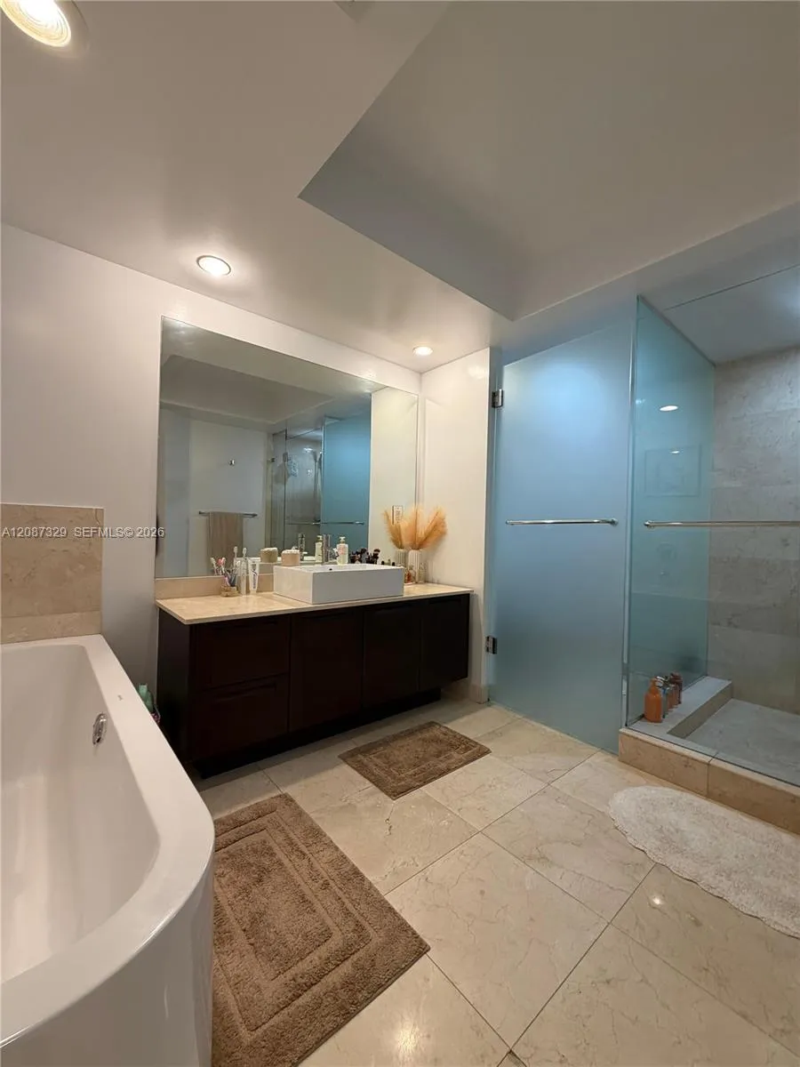 200 SUNNY ISLES BLVD #2-1001 Sunny Isles Beach, FL 33160